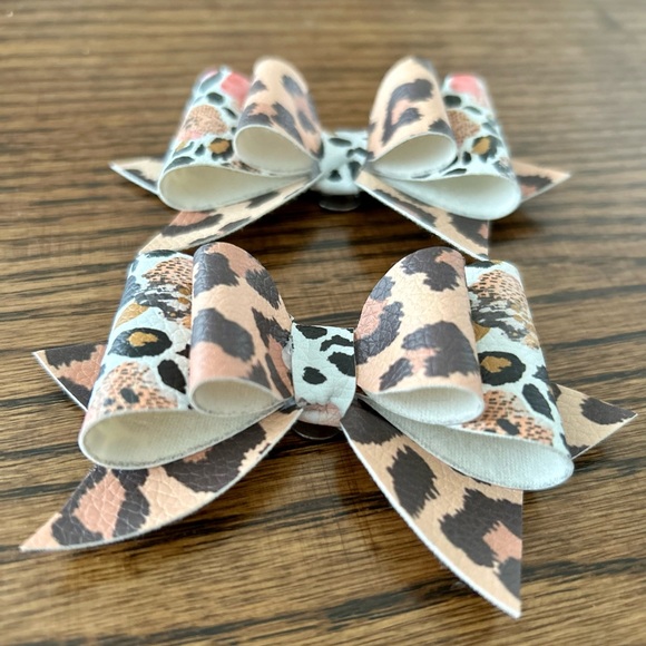 SOLD•Shoe Clips - Picture 2 of 3